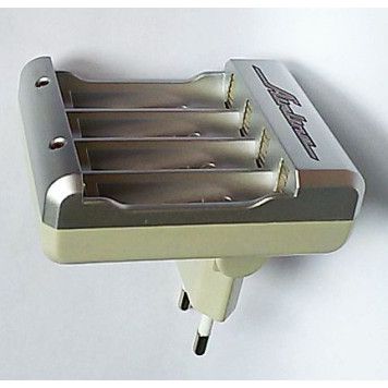 Зарядное устройство для AA/AAA NiMh/NiCd аккумуляторов <b>AIRLINE ACH-B4-01</b>-3