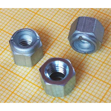 Гайка М5 с нейлоновым кольцом <b>БелЗАН 12574111</b>-1