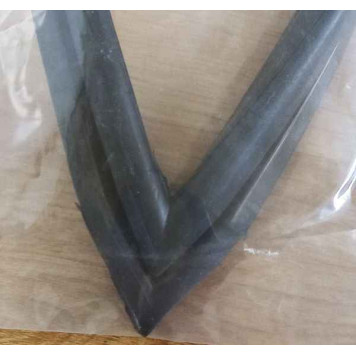 Уплотнитель окна боковины ВАЗ 2102-2104 левый <b>БРТ 2102-5403123Р</b>-2