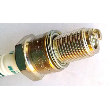 Свеча зажигания DENSO IW27-2