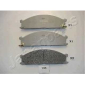 Колодки тормозные дисковые передний для NISSAN NAVARA, PATHFINDER, PICKUP, TERRANO, URVAN, VANETTE / SUBARU SVX <b>JAPANPARTS PA-137AF</b>