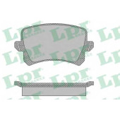Колодки тормозные дисковые для AUDI A6(4F2,4F5,C6), Q3(8U) / VW CC(358), PASSAT(357,362,365,3C2,3C5), SHARAN(7N1,7N2), TIGUAN(5N#) <b>LPR 05P1390 / 24483</b>