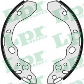 Комплект тормозных колодок для MAZDA 323 F(BJ), FAMILIA(BJ) <b>LPR 07910 / 87910</b>