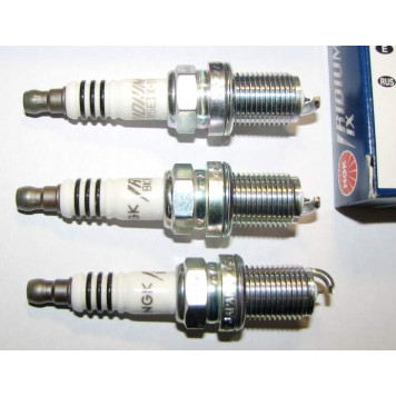 Свеча зажигания NGK BKR5EIX-11 / 5464