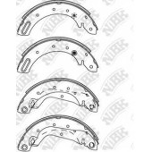 Комплект тормозных колодок задний для FORD MAVERICK(UDS,UNS) / NISSAN SERENA(C23M), TERRANO(R20), VANETTE(HC 23) <b>NiBK FN1225</b>