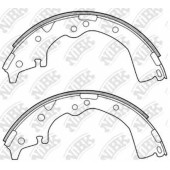 Комплект тормозных колодок задний для DAIHATSU DELTA WIDE / TOYOTA CROWN, DYNA 100, DYNA, HIACE, HILUX, LAND CRUISER, LITEACE, MODELL F, PREVIA <b>NiBK FN2252</b>