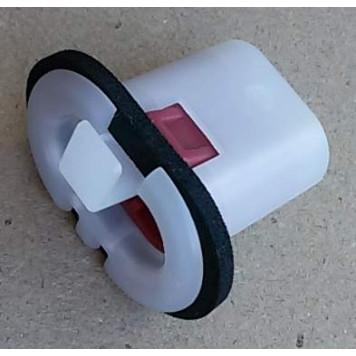 Пистон крепления заднего сидения NISSAN 88304-51E00-1