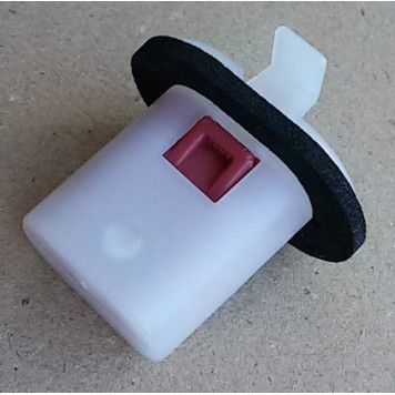 Пистон крепления заднего сидения NISSAN 88304-51E00-2