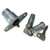 Замок багажника с ключами ВАЗ-2101 в сборе с личинками