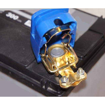 Клеммы АКБ широкие быстросъемные с крышками латунные-2