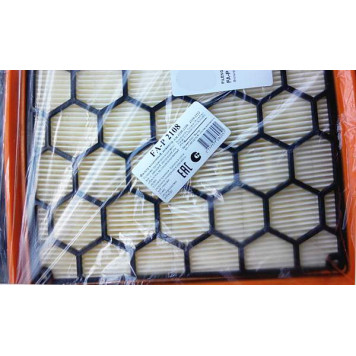 Фильтр воздушный ВАЗ 2112 PILENGA FA-P2108 (2112-1109080)-1