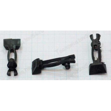 Пистон молдинга концевой ВАЗ 2106 <b>Пластик 2103-5003011</b>