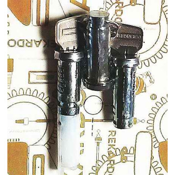 Личинки замков дверей ВАЗ 2105 гол. в БЛУ <b>Рекардо RR03867</b>-1
