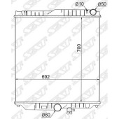 Радиатор NISSAN UD PF6TA / PF8TA CD45 / CW45 98- <b>SAT NS00014</b>