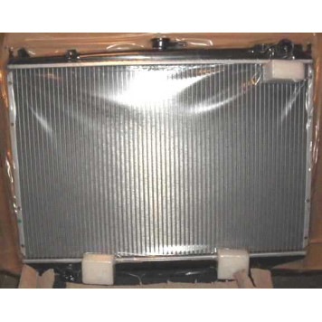 Радиатор NISSAN TERRANO 91-95 / MISTRAL / DATSUN / HARDBOY / PATHFINDER 95-99 DIESEL <b>SAT NS000W21-D</b>-1