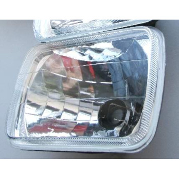 Фара UNIVERSAL TYPE H4 хрусталь 7 дюймов <b>SAT ST-100-1120N-LD-E</b>-3