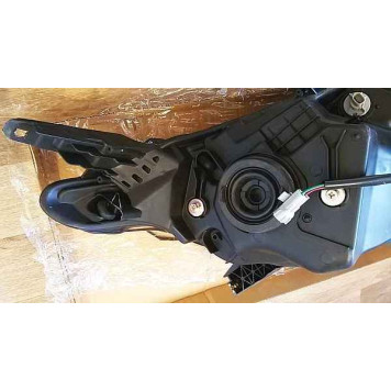 Фара MITSUBISHI L200 15- <b>SAT ST-214-11ADL-EM1</b>-3