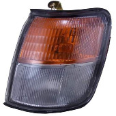 Габарит MITSUBISHI PAJERO 91-97 лев. белый японец <b>SAT ST-214-1530L</b>