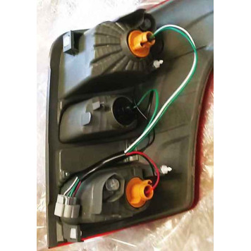 Фонарь задний MITSUBISHI L200 15- <b>SAT ST-214-19L5L</b>-3