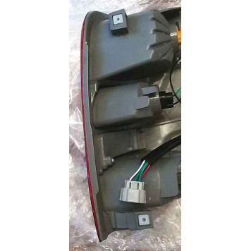 Фонарь задний MITSUBISHI L200 15- <b>SAT ST-214-19L5L</b>-4