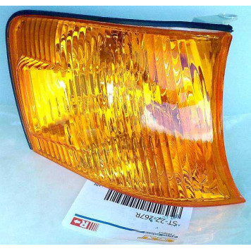 Габарит TOYOTA CHASER TOURER 96-01 желтый 22-267 <b>SAT ST-22-267R</b>-1