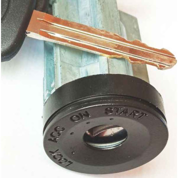 Личинка замка зажигания TOYOTA COROLLA / SPRINTER 91-02 (пр-во Тайвань) <b>SAT ST-TY26-410L-0</b>-4