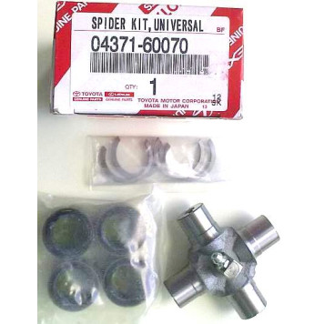 Крестовина кардана RR LAND CRUISER 100, HILUX 02- (с тавотницей) 99- <b>TOYOTA 04371-60070</b>-1