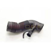 Патрубок воздушного фильтра (+сапуна) <b>VIKA 11290191001</b>